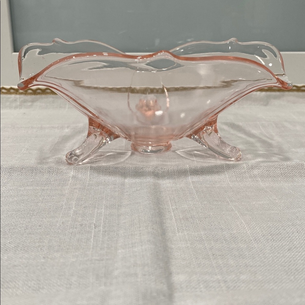 Elegant Vintage Pink Glass Bowl. Elegant Fluted Shape W/ 3 Legs
